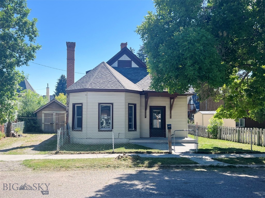 122 E Morse Street Property Photo 1