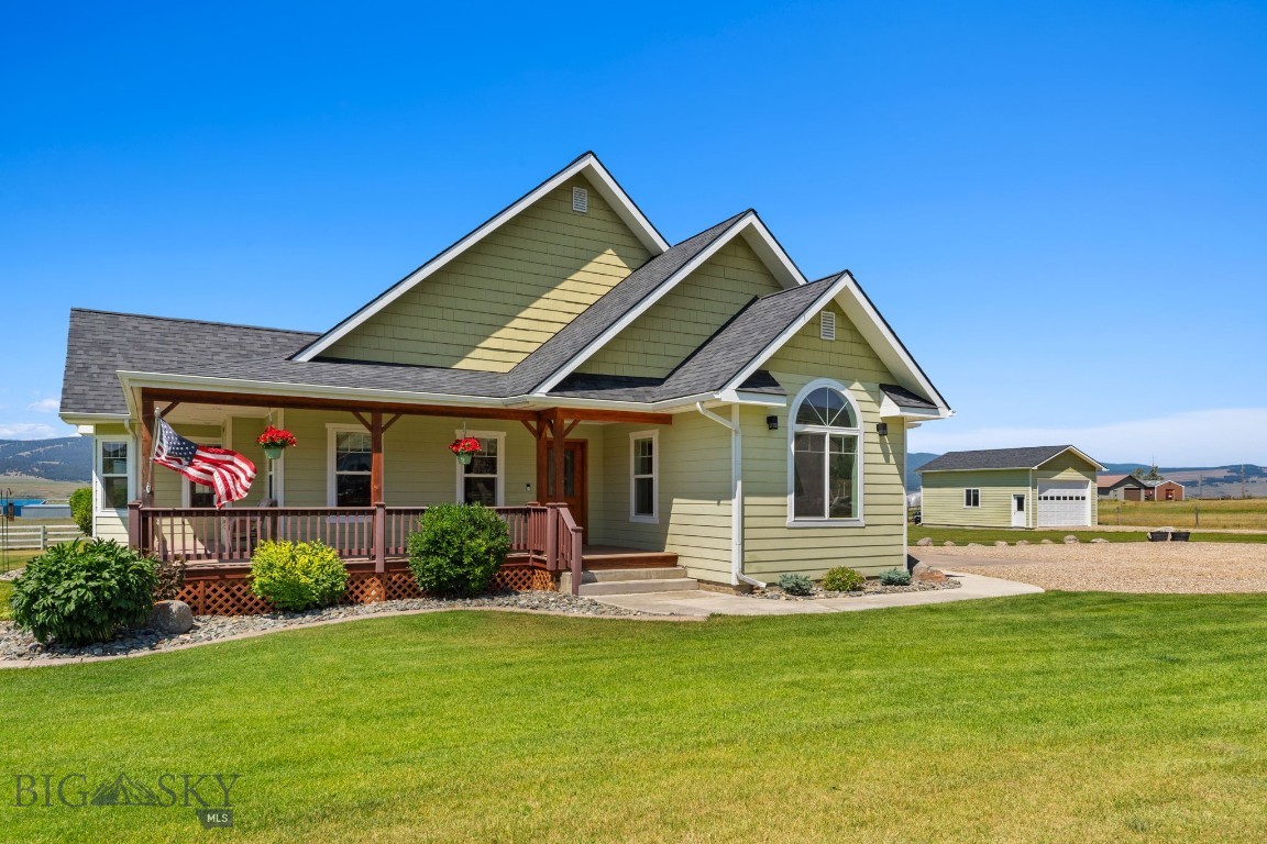 17 Berehaven Lane Property Photo 1