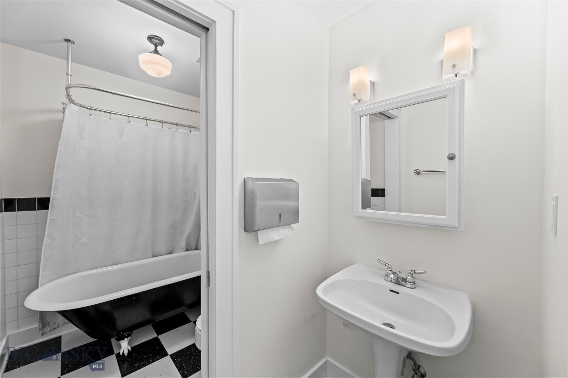 319 S Willson Property Photo 48