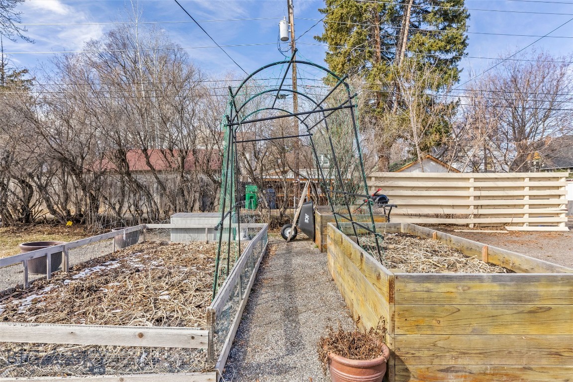 319 S Willson Property Photo 72