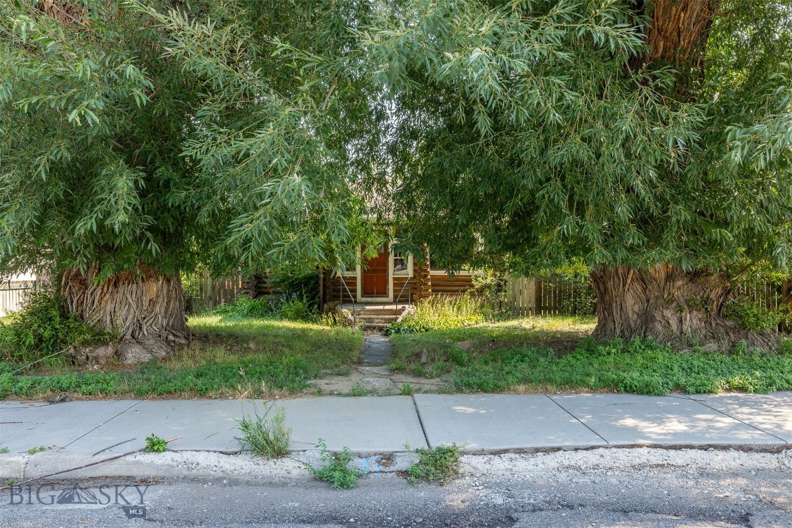 323 S G Street Property Photo 1
