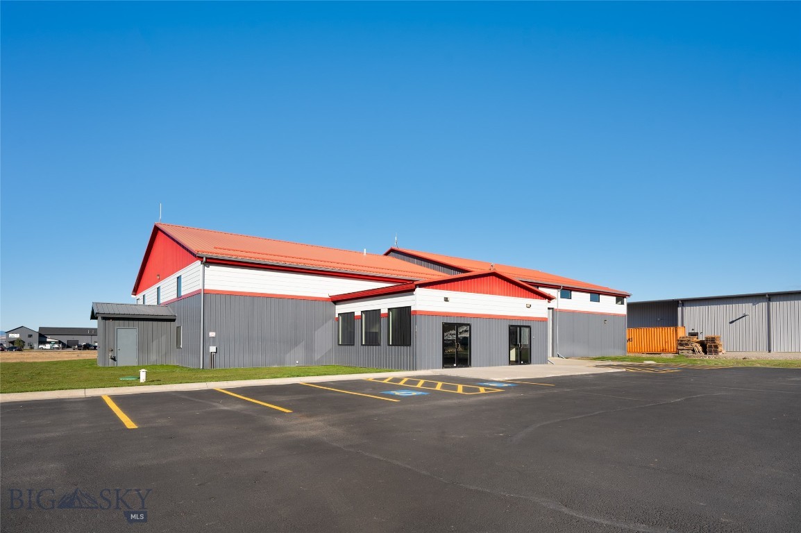 1172 Happy Lane Property Photo 1