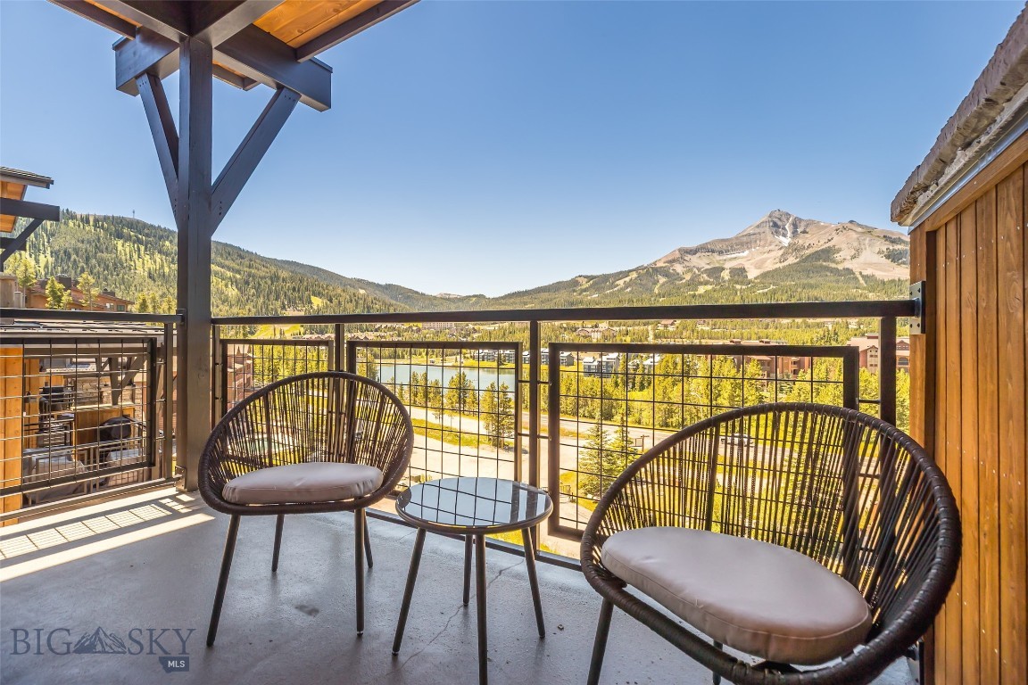 2d Summit View - 403d Property Photo 9