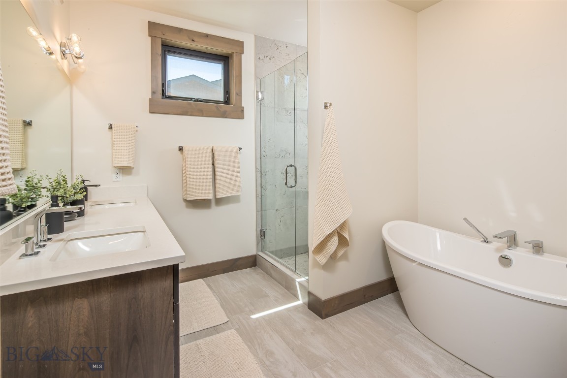 2d Summit View - 403d Property Photo 16