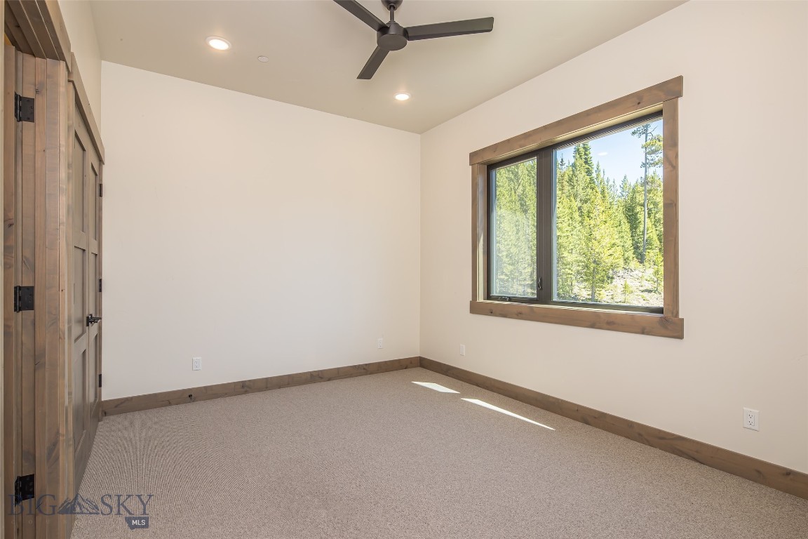 2d Summit View - 502d Property Photo 23