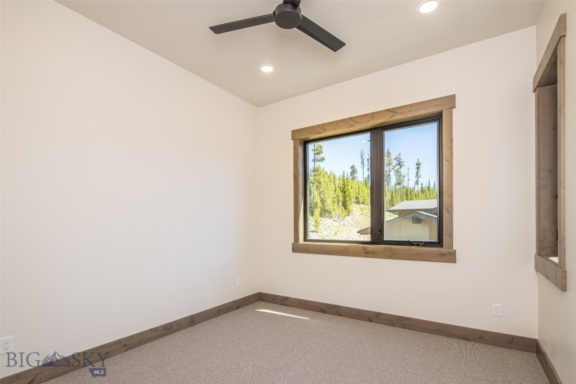 2d Summit View - 502d Property Photo 26