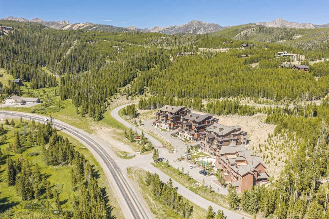 2d Summit View - 401d Property Photo 45