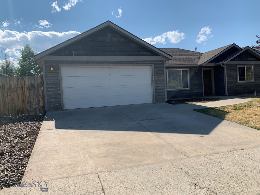 19 Mineral Avenue Property Photo 1