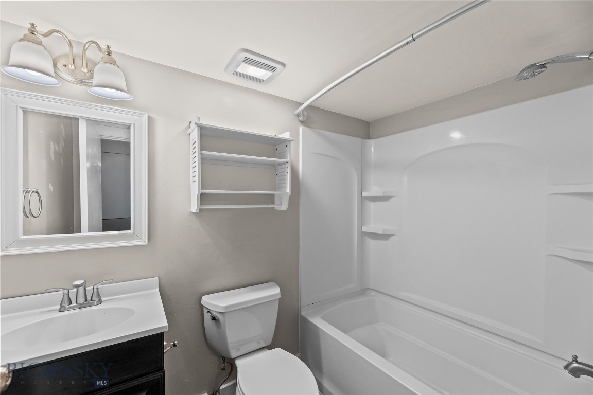 539 N Rouse Avenue Property Photo 28