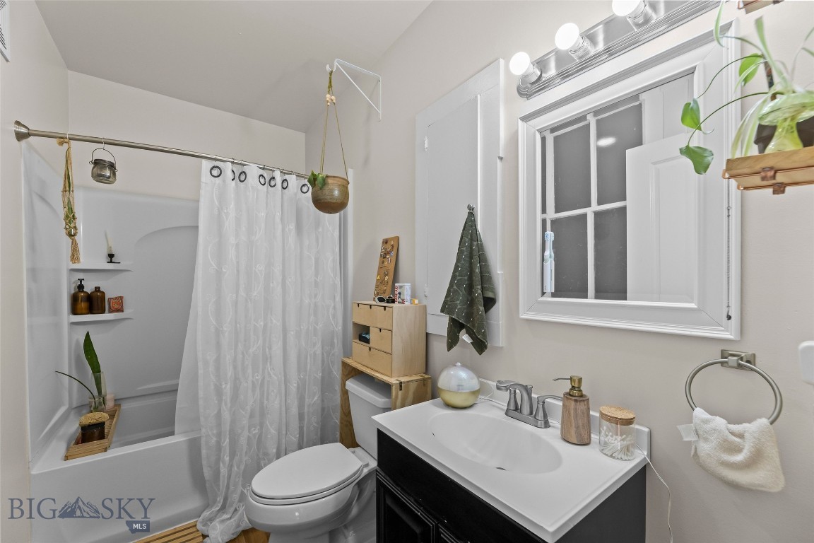 539 N Rouse Avenue Property Photo 33