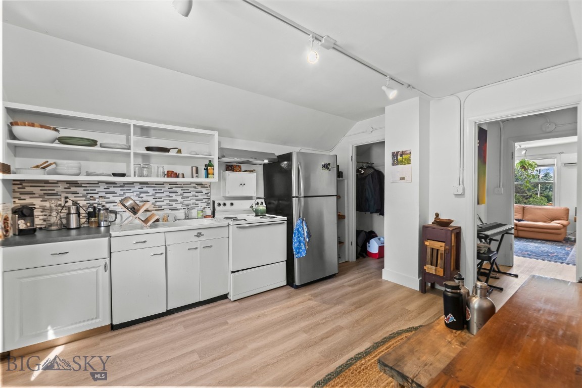539 N Rouse Avenue Property Photo 45