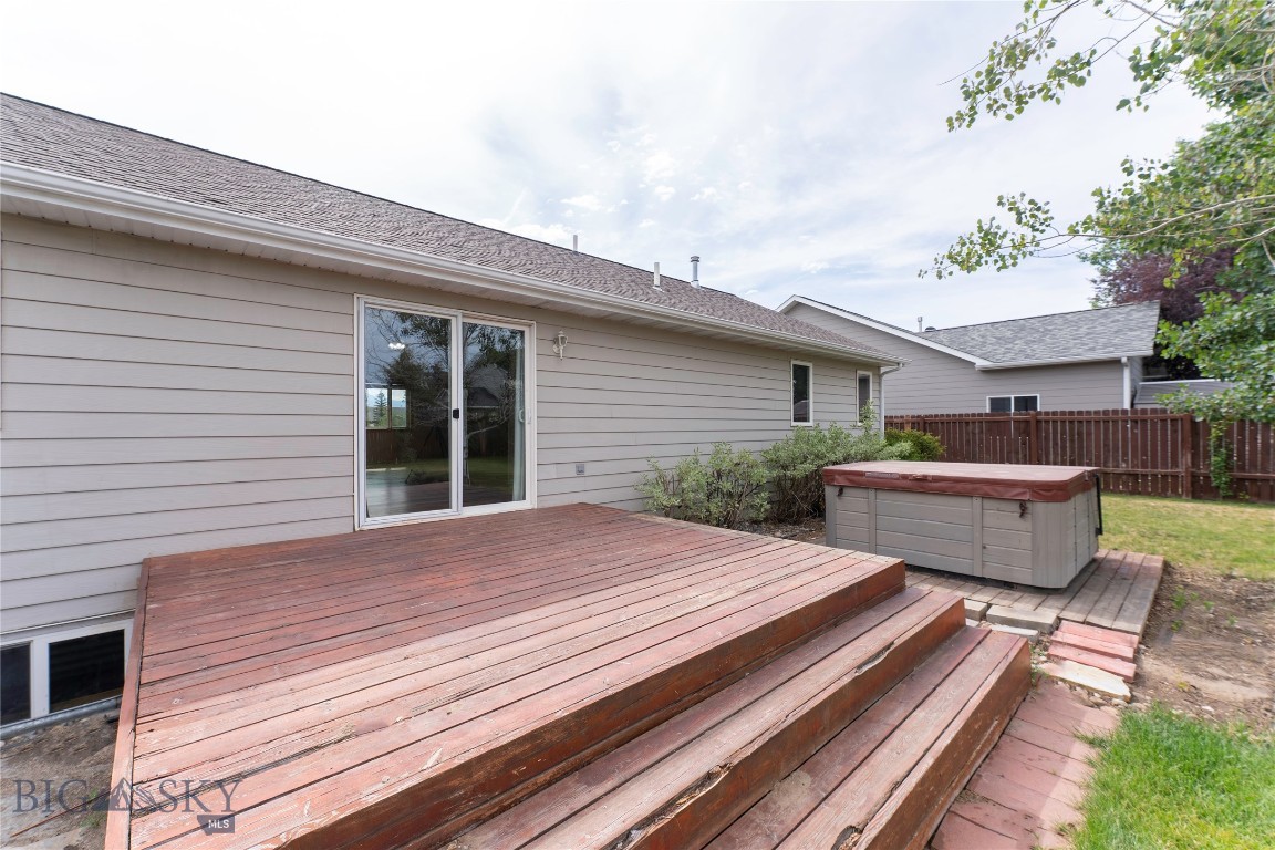 811 Dimaggio Drive Property Photo 33