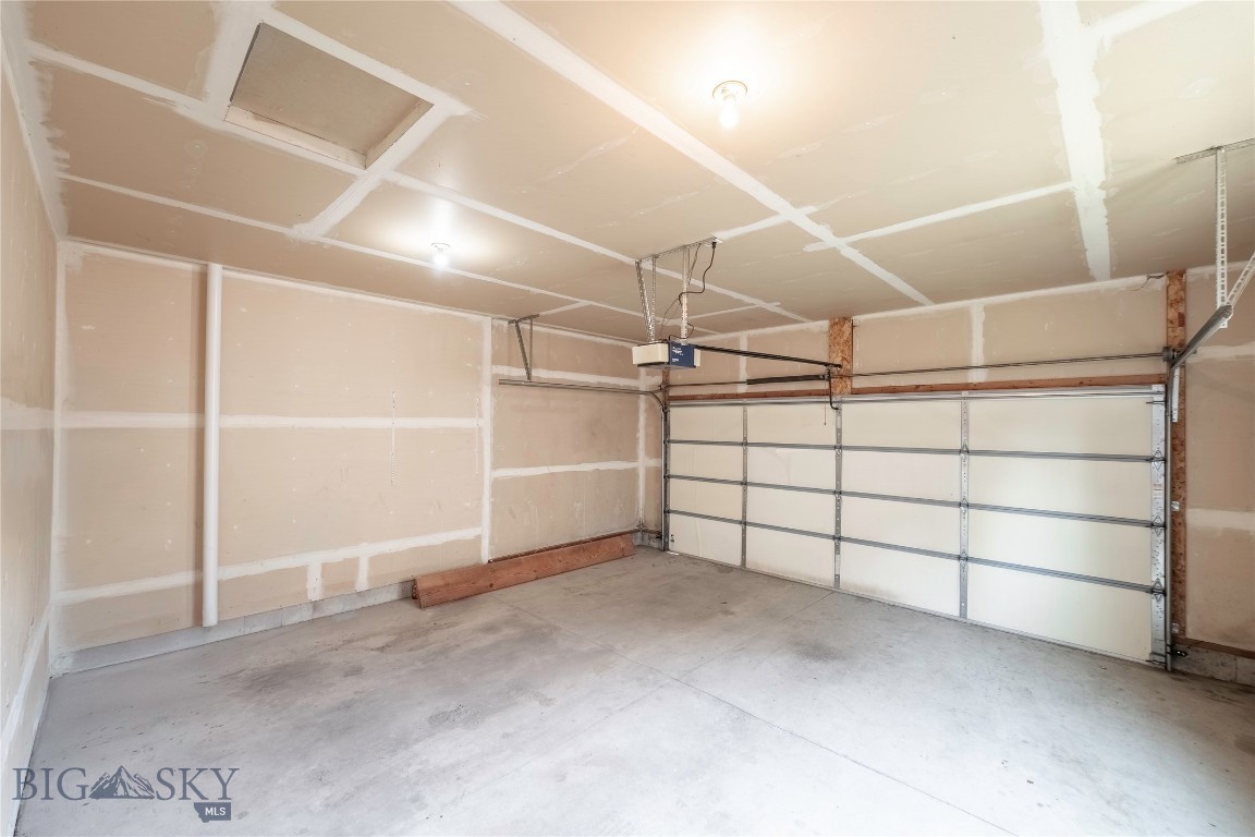 811 Dimaggio Drive Property Photo 39