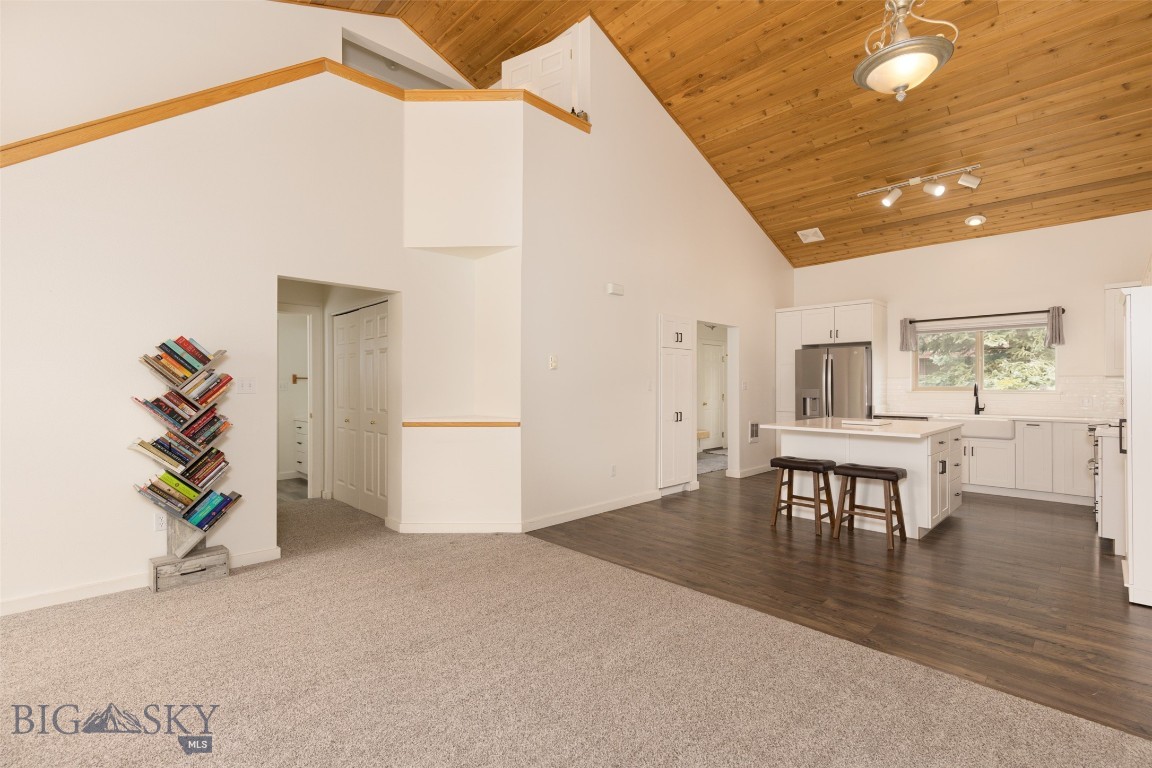 304 Firelight Property Photo 9