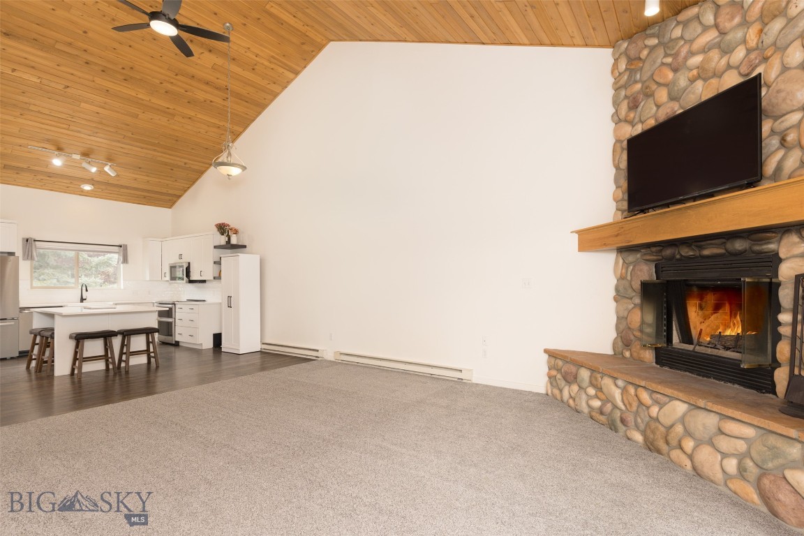 304 Firelight Property Photo 10