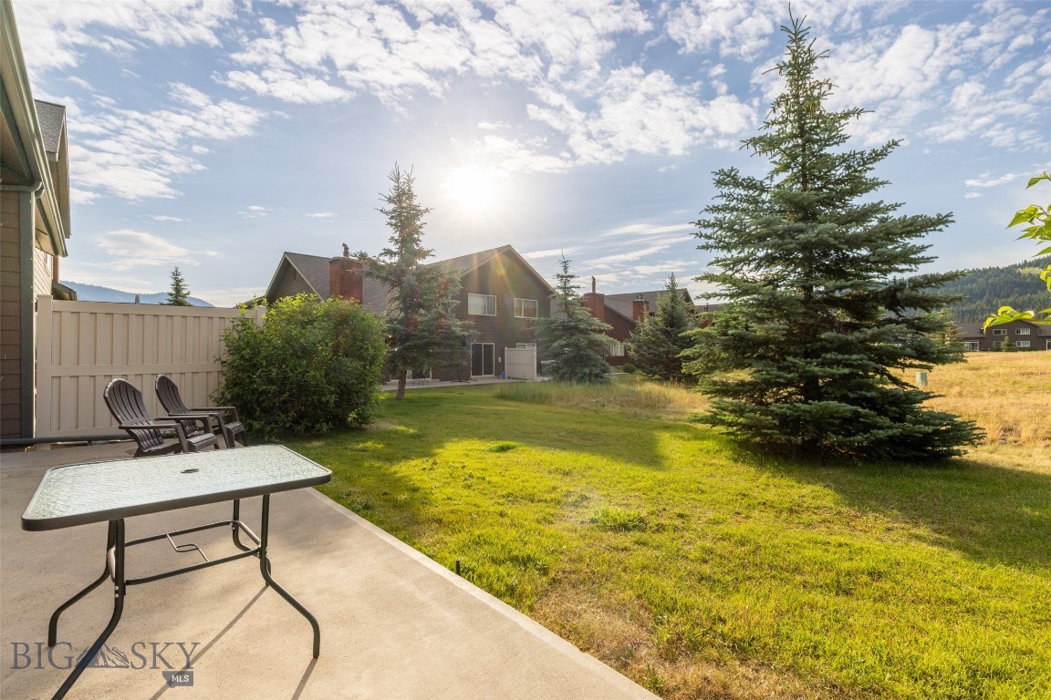 304 Firelight Property Photo 14