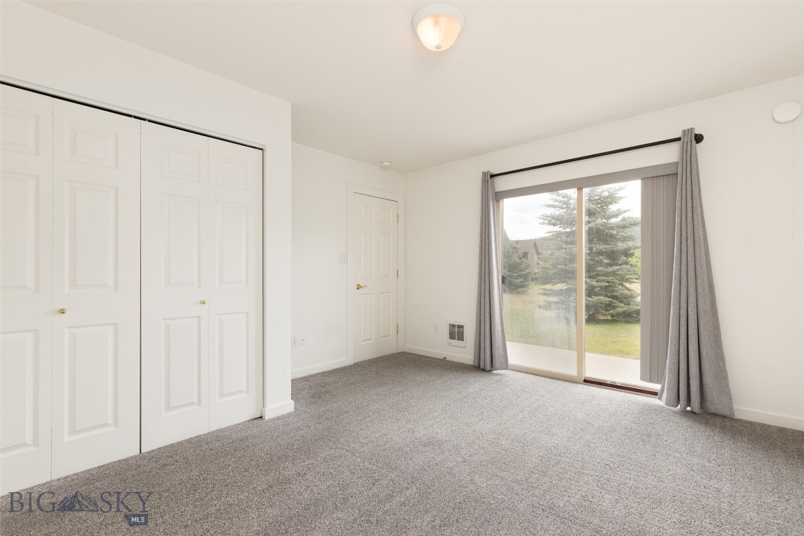 304 Firelight Property Photo 17