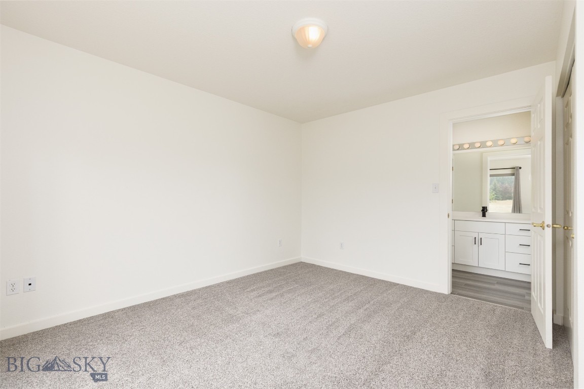 304 Firelight Property Photo 18