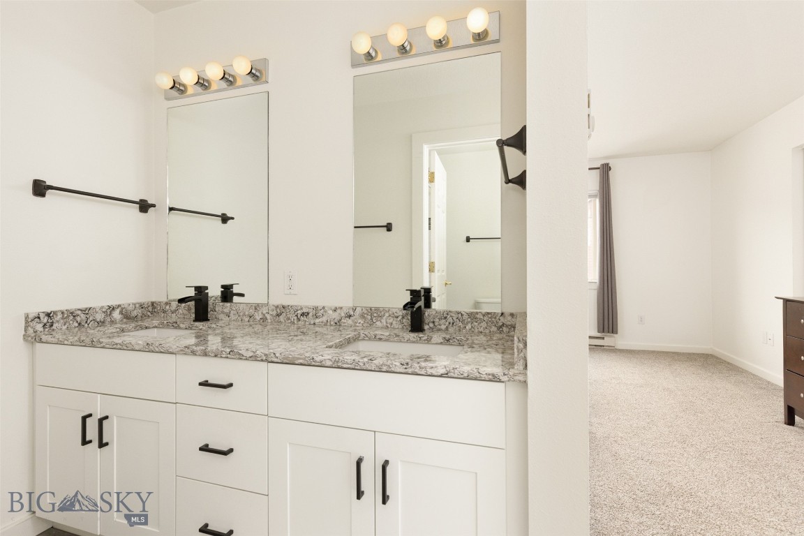 304 Firelight Property Photo 31