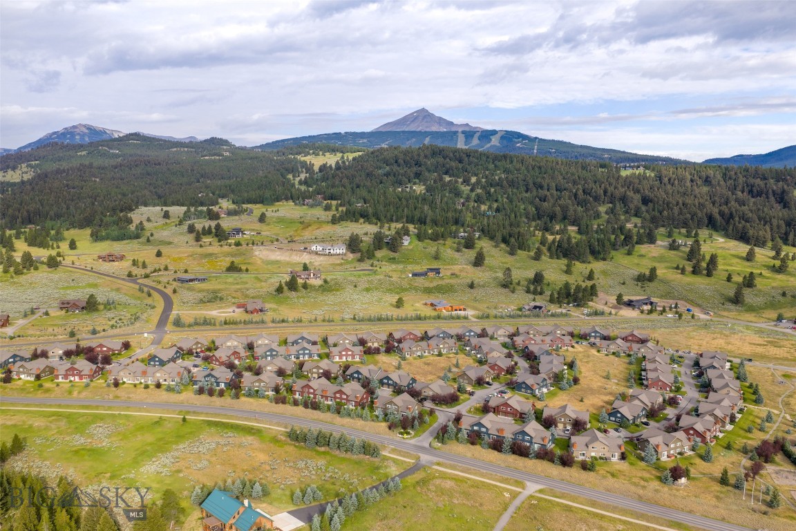 304 Firelight Property Photo 44