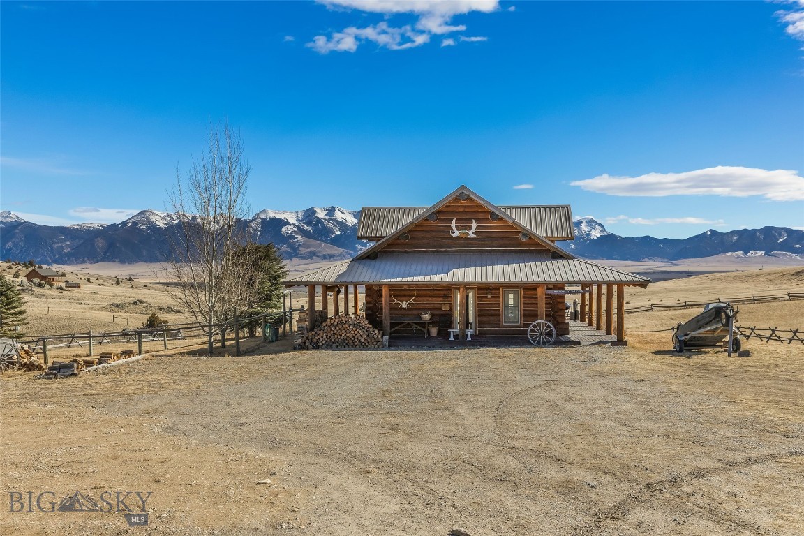 90 Halo Loop Trail Property Photo 1