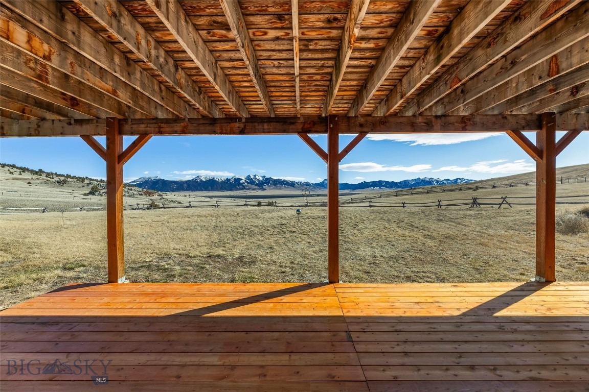 90 Halo Loop Trail Property Photo 32