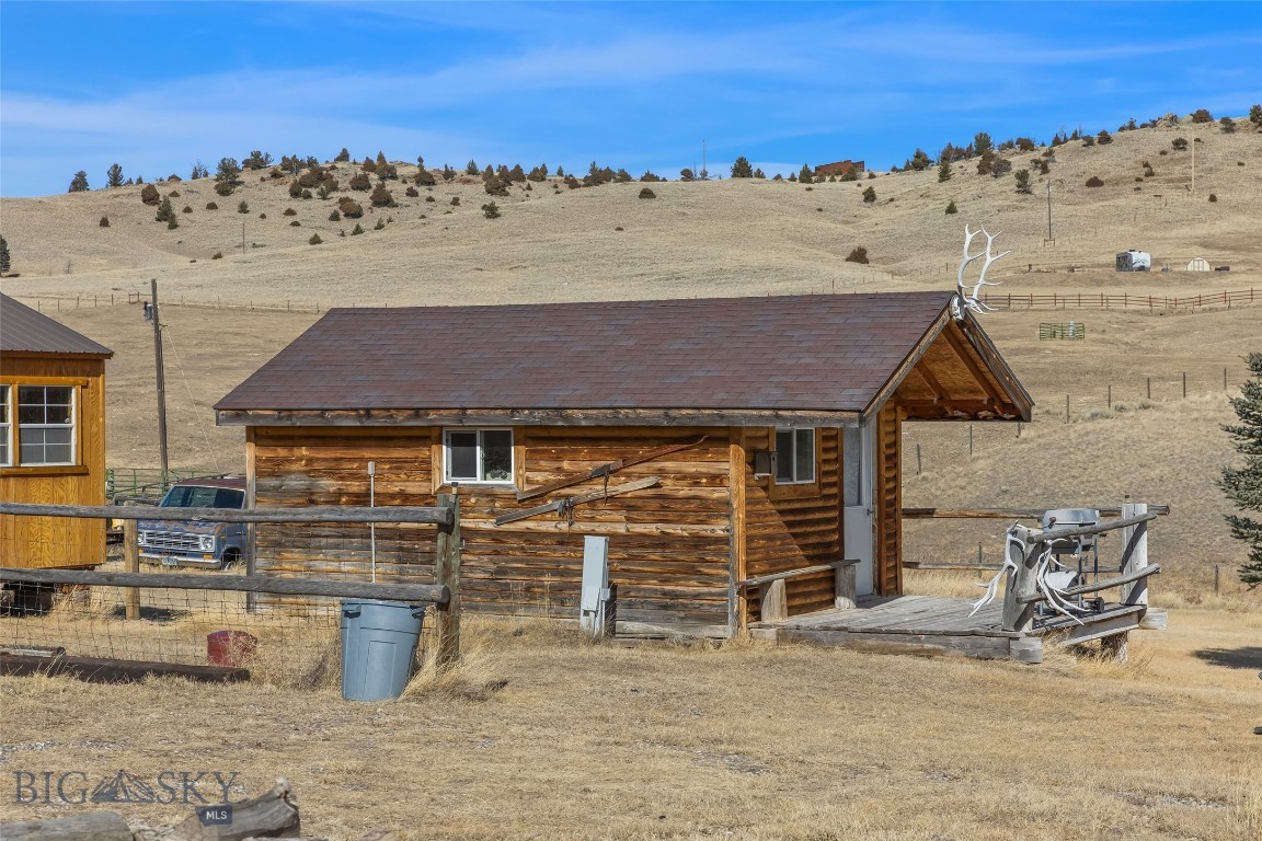 90 Halo Loop Trail Property Photo 35