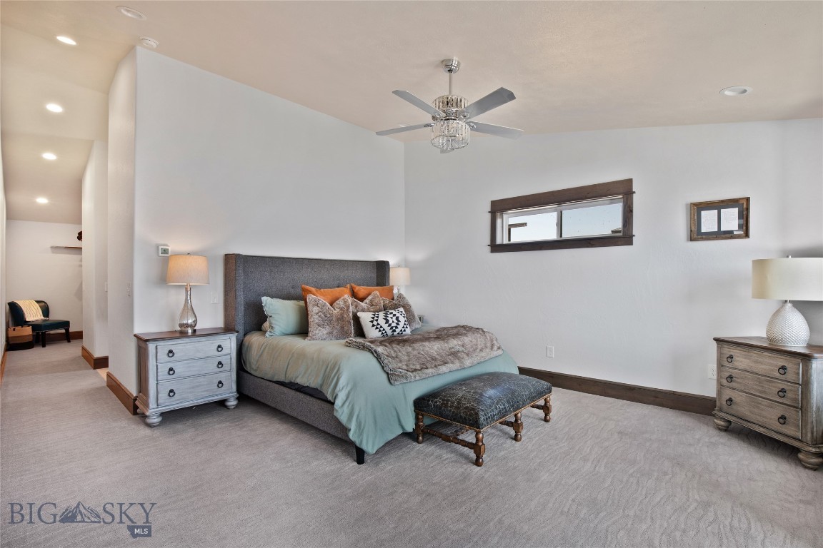 22 Jordan Lane N Property Photo 24