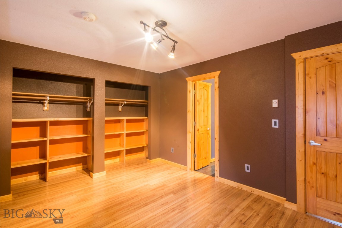 1601 W Olive 5 Property Photo 11