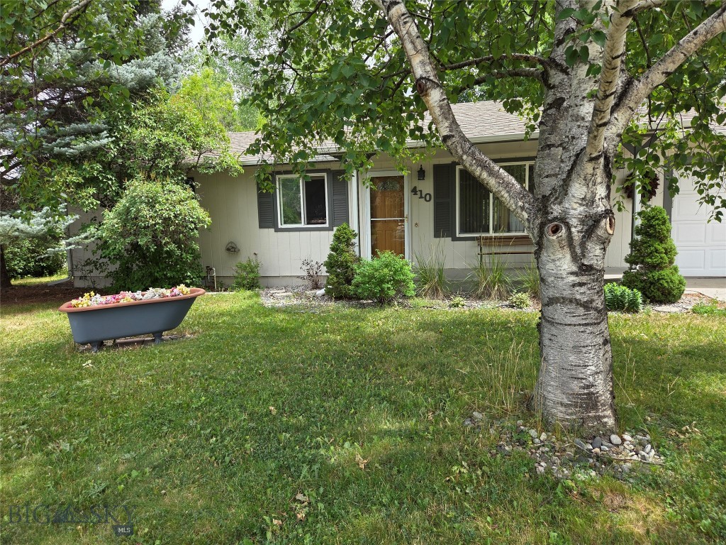 410 N Yellowstone Avenue Property Photo 1