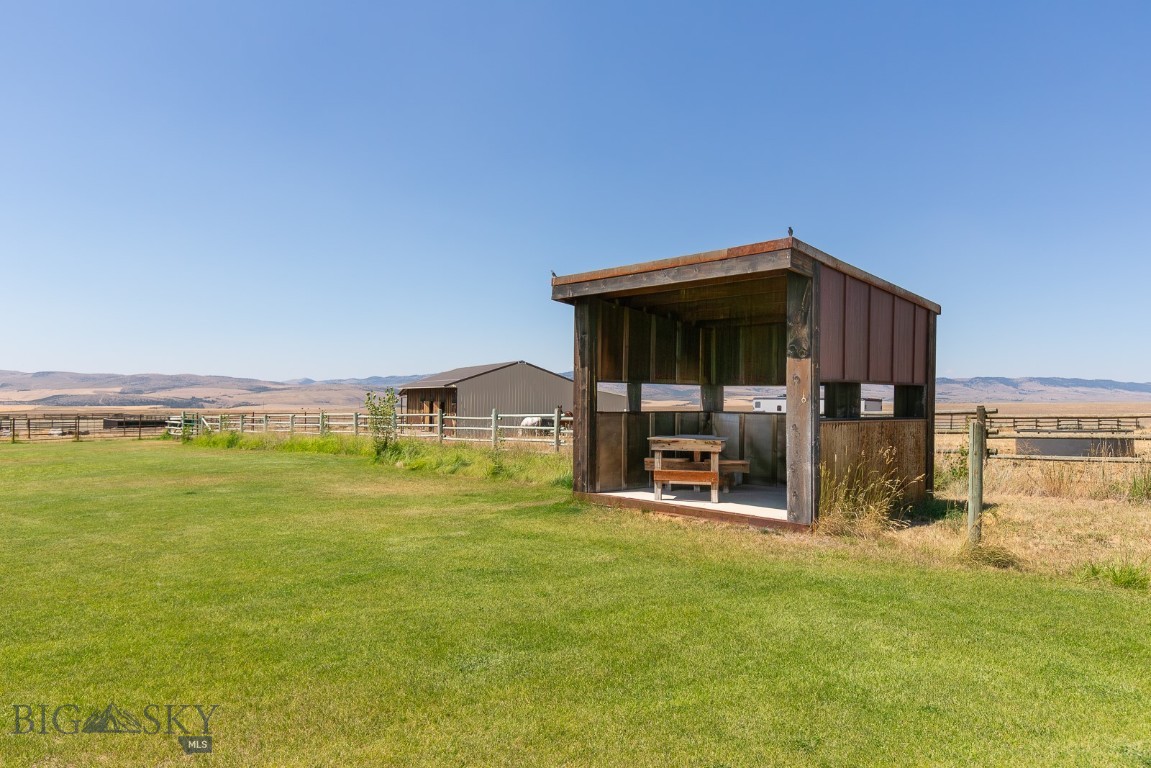 13920 Theisen Road Property Photo 23
