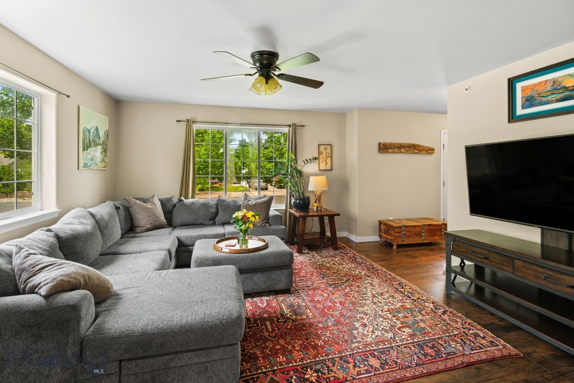 66 Aspenwood Drive Property Photo 5