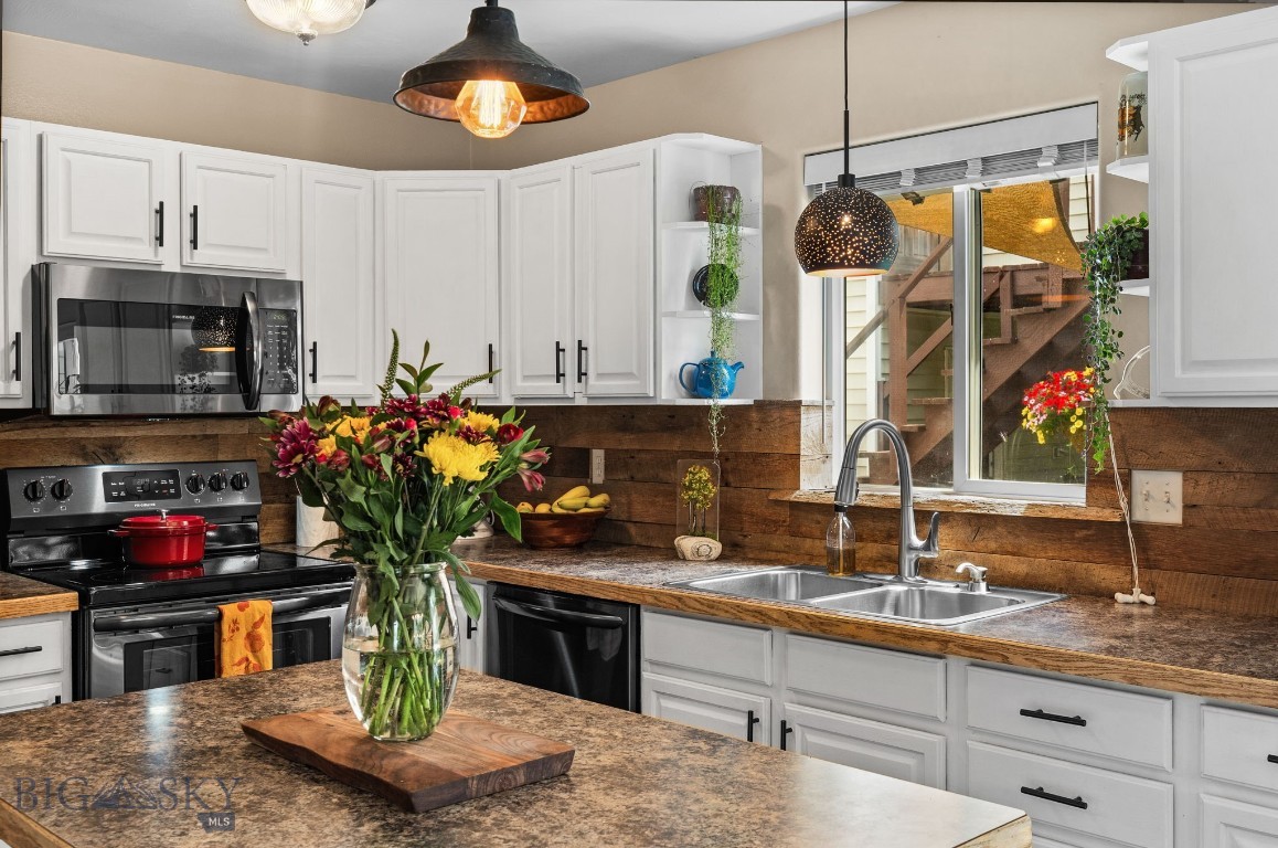 66 Aspenwood Drive Property Photo 10