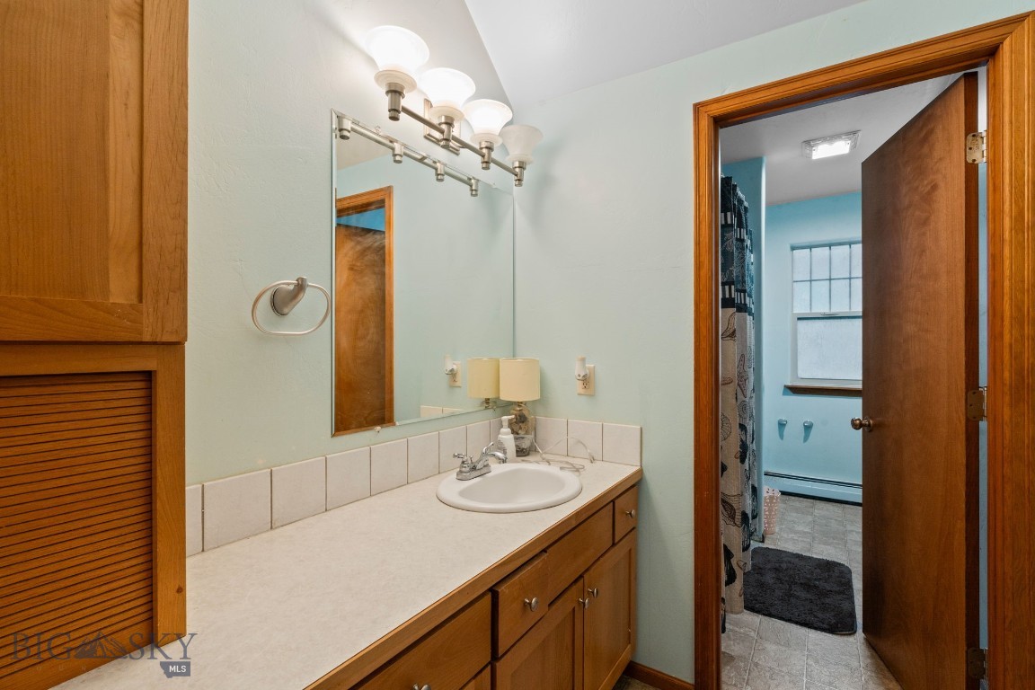 675 N 15th Avenue Property Photo 17