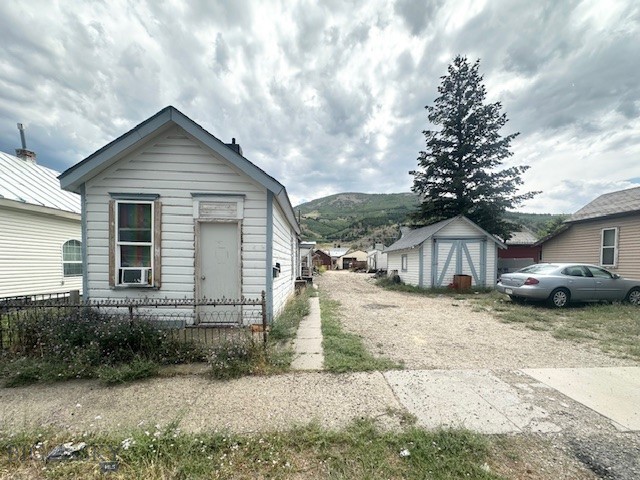 1105 E 4th Street Property Photo 1