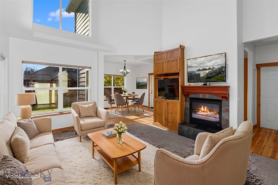 738 Forestglen Drive A Property Photo 8