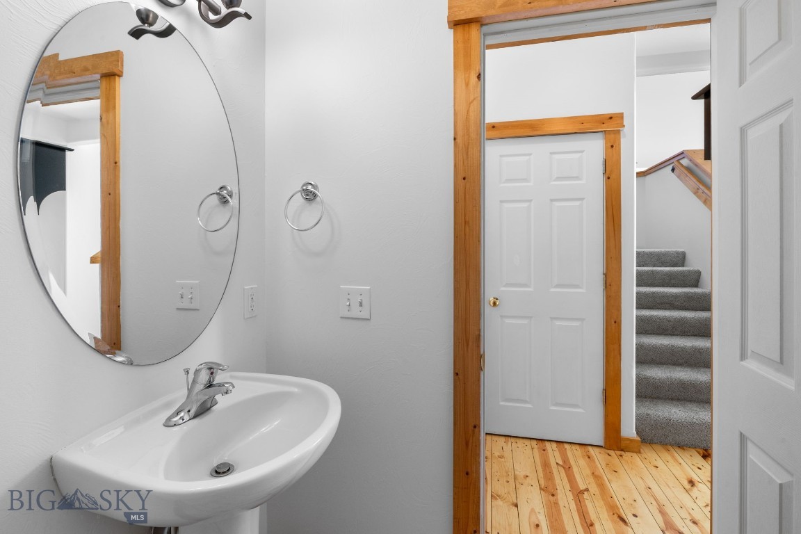 738 Forestglen Drive A Property Photo 16