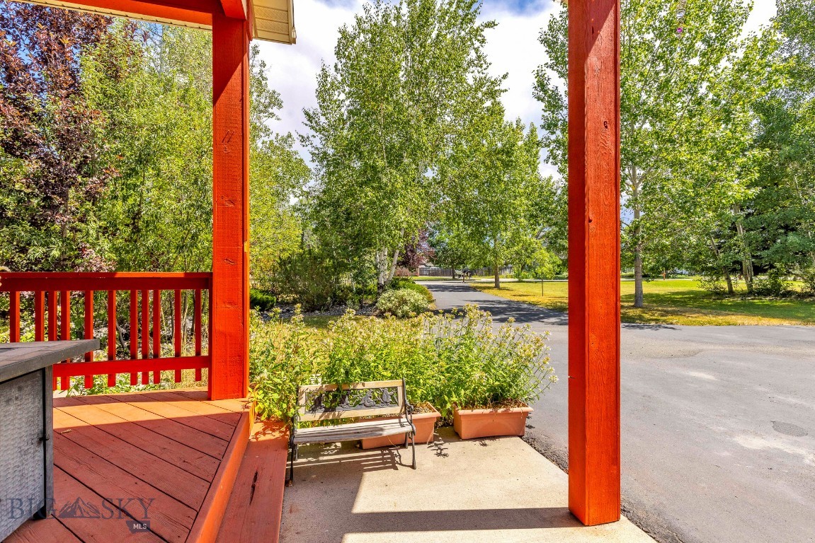 93 Landmark Drive Property Photo 6