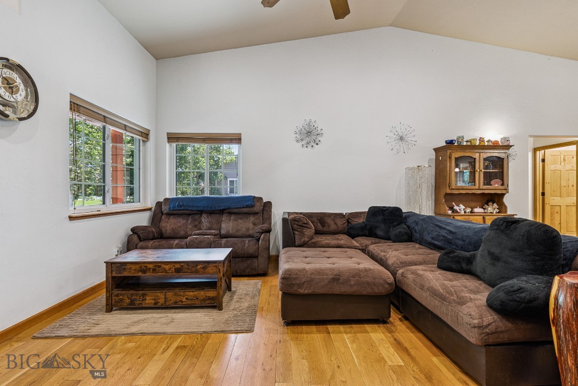 93 Landmark Drive Property Photo 14