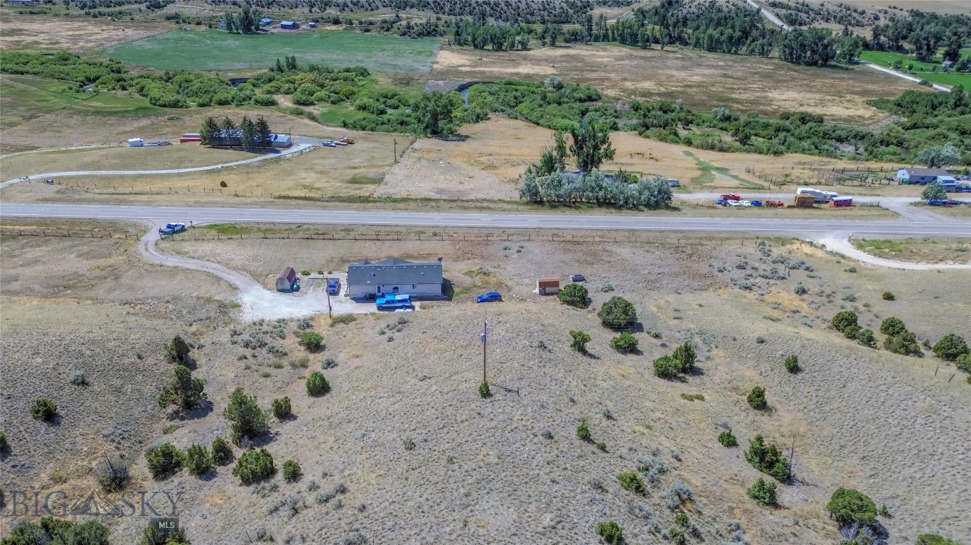 773 Us Highway 12 E Property Photo 3