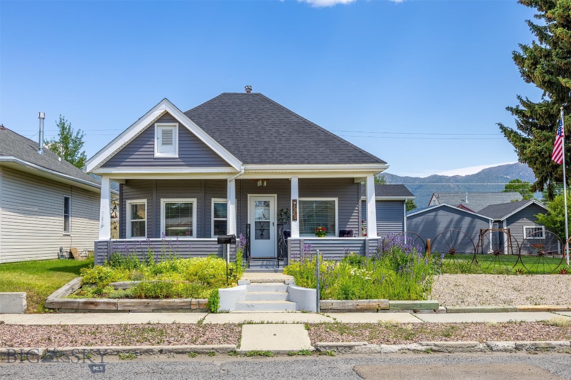 2020 Phillips Avenue Property Photo 1