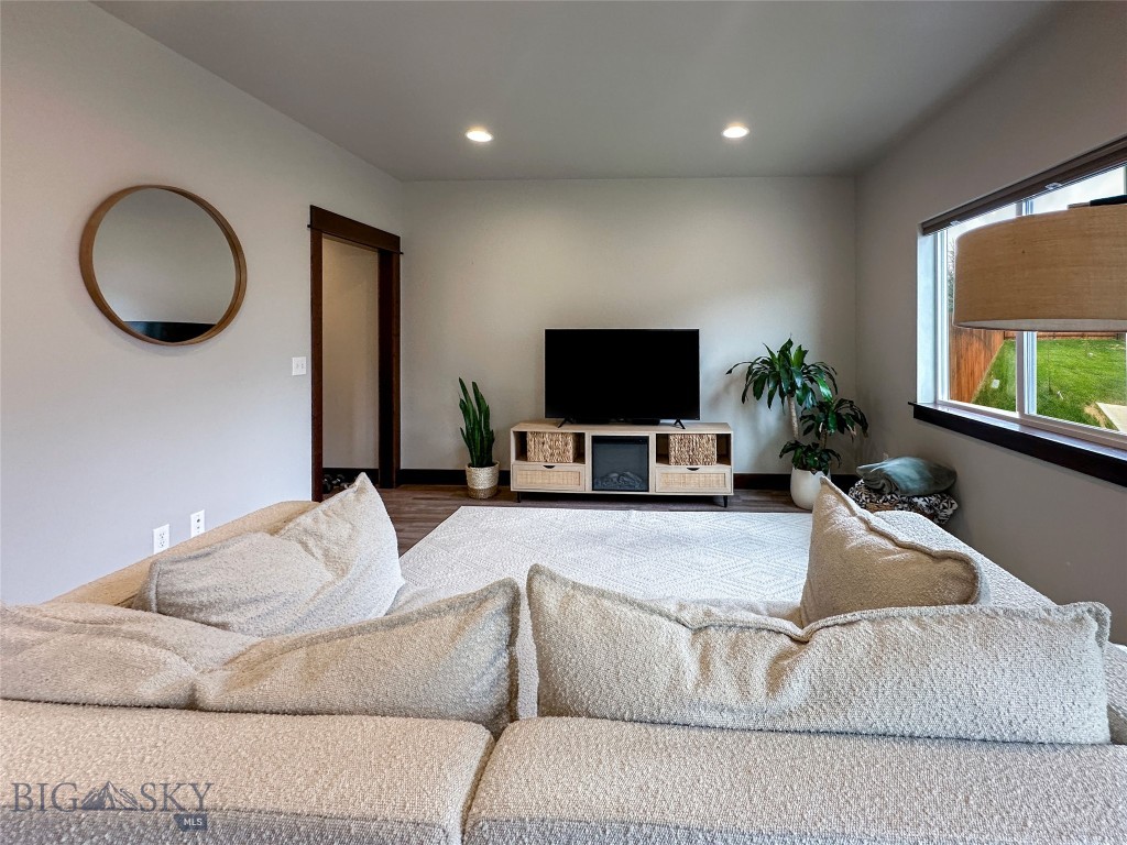 1501 Westwood B Property Photo 5