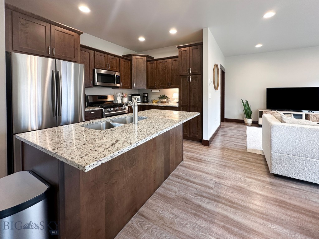 1501 Westwood B Property Photo 8