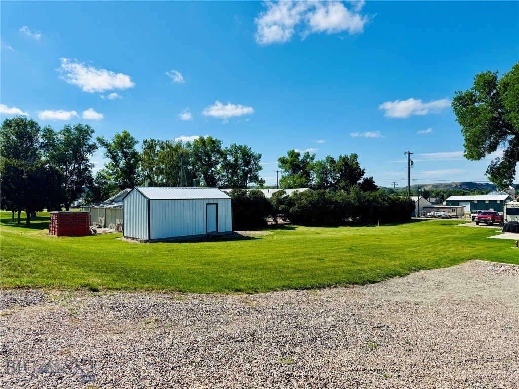 1116 27th Street Property Photo 4