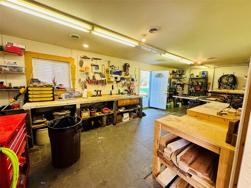 1116 27th Street Property Photo 12