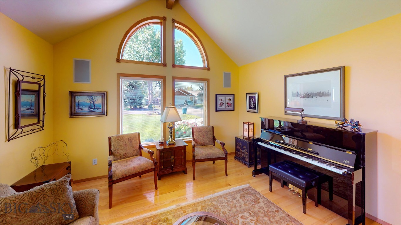 1 Riverside Drive Property Photo 8
