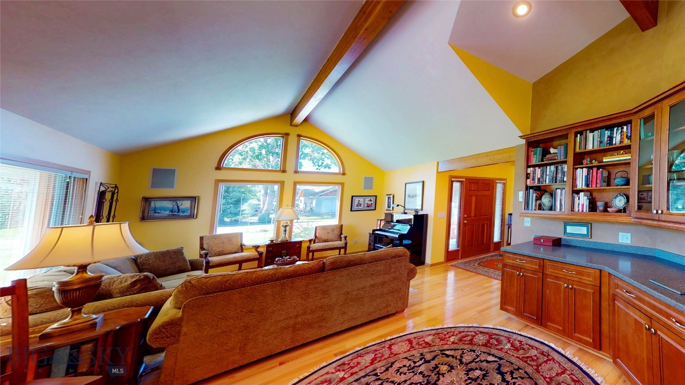 1 Riverside Drive Property Photo 10