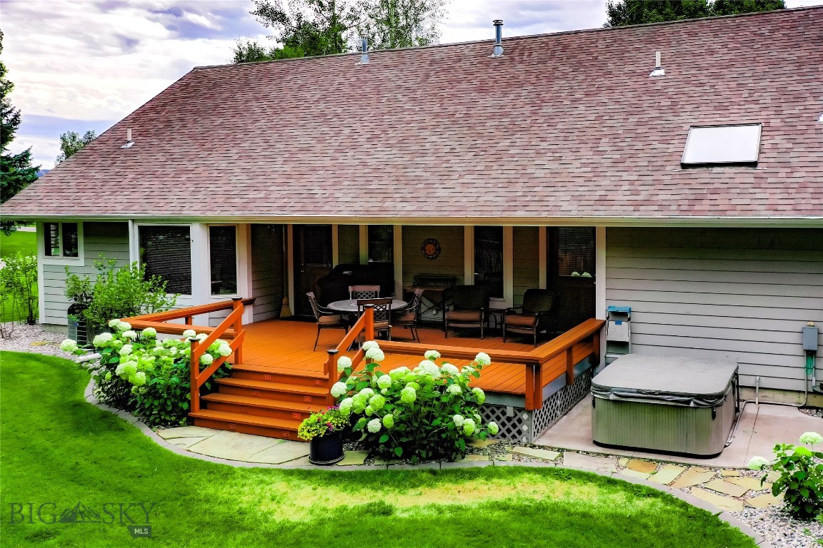 1 Riverside Drive Property Photo 13