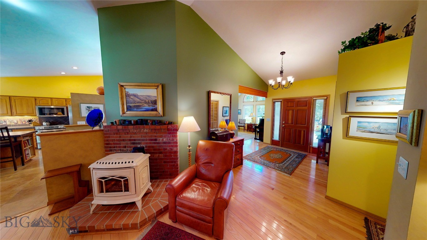 1 Riverside Drive Property Photo 24