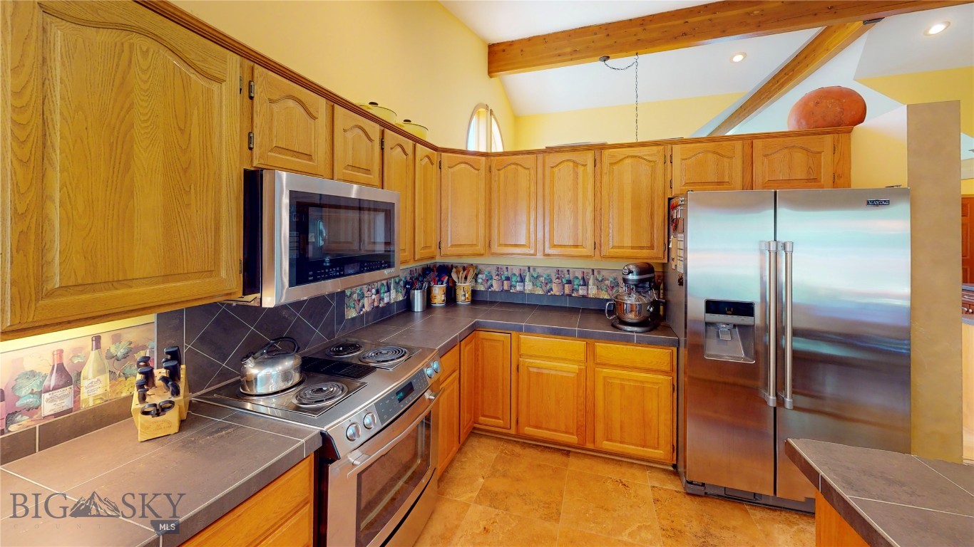 1 Riverside Drive Property Photo 25
